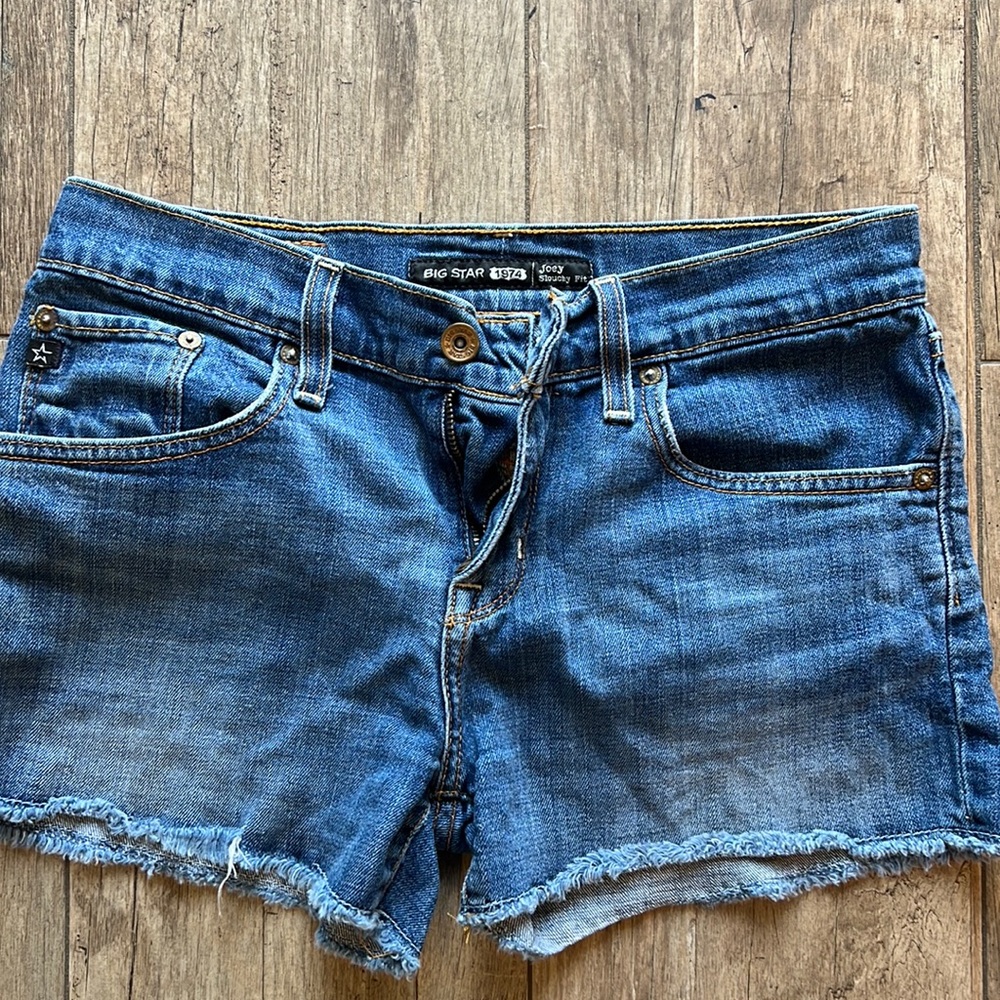 Denim cut off jeans…